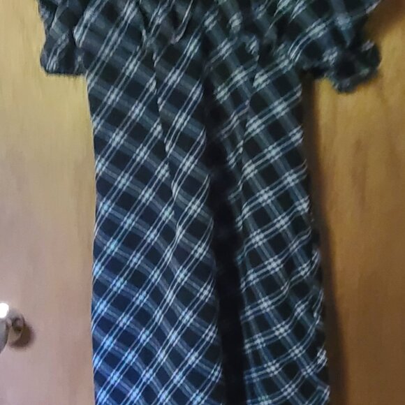 Puff-sleeved Crêped Dress from H&M - Picture 5 of 9